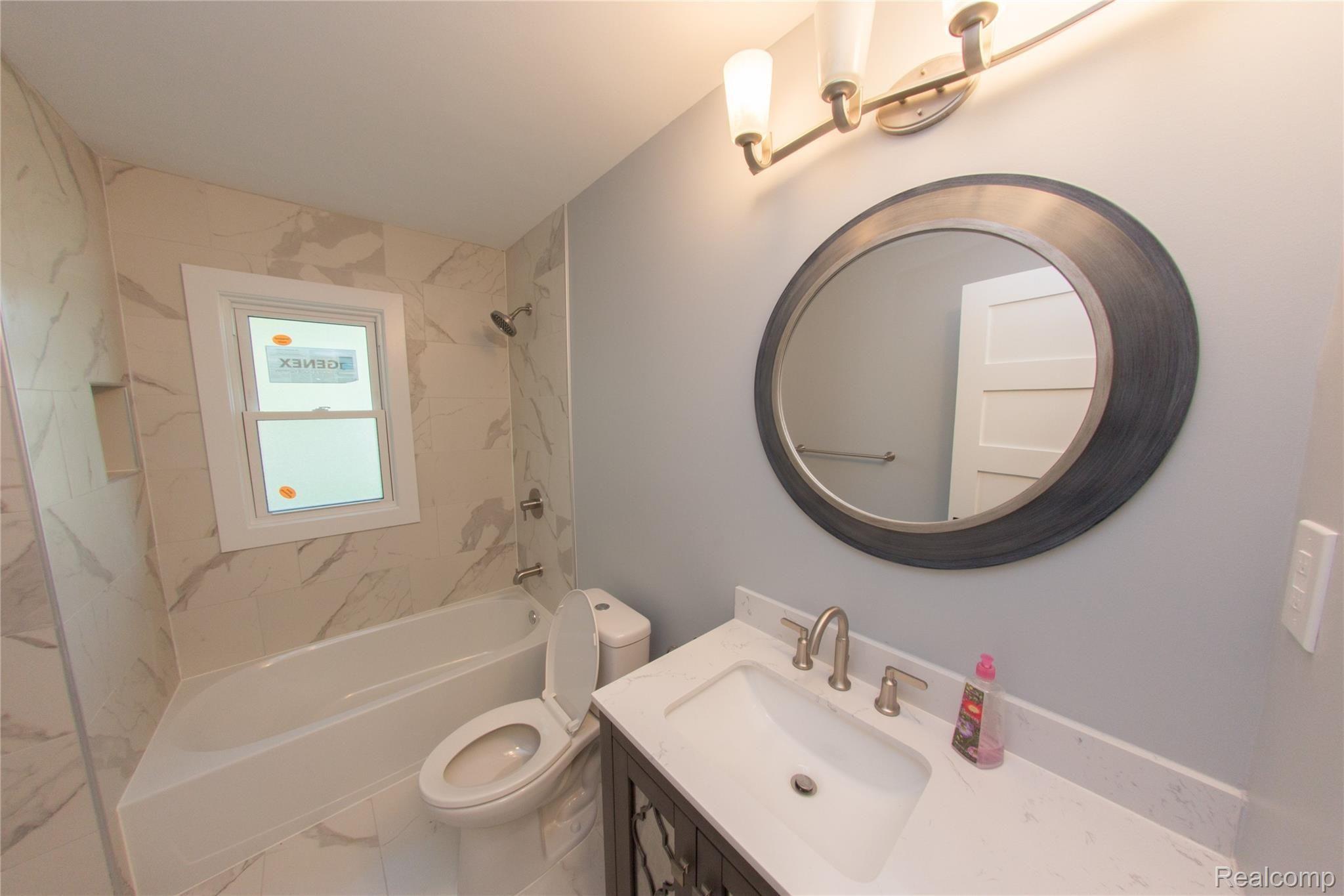 3266 Harvard Road Royal Oak, MI 48073 - Photo 26 of 60 Harvard RO-31.jpg