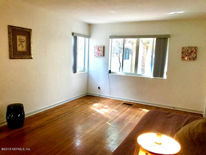 2159 Riverside Avenue, Unit 1 Jacksonville, FL 32204 - Photo 8 of 38 SUN FILLED LIVING ROOM
