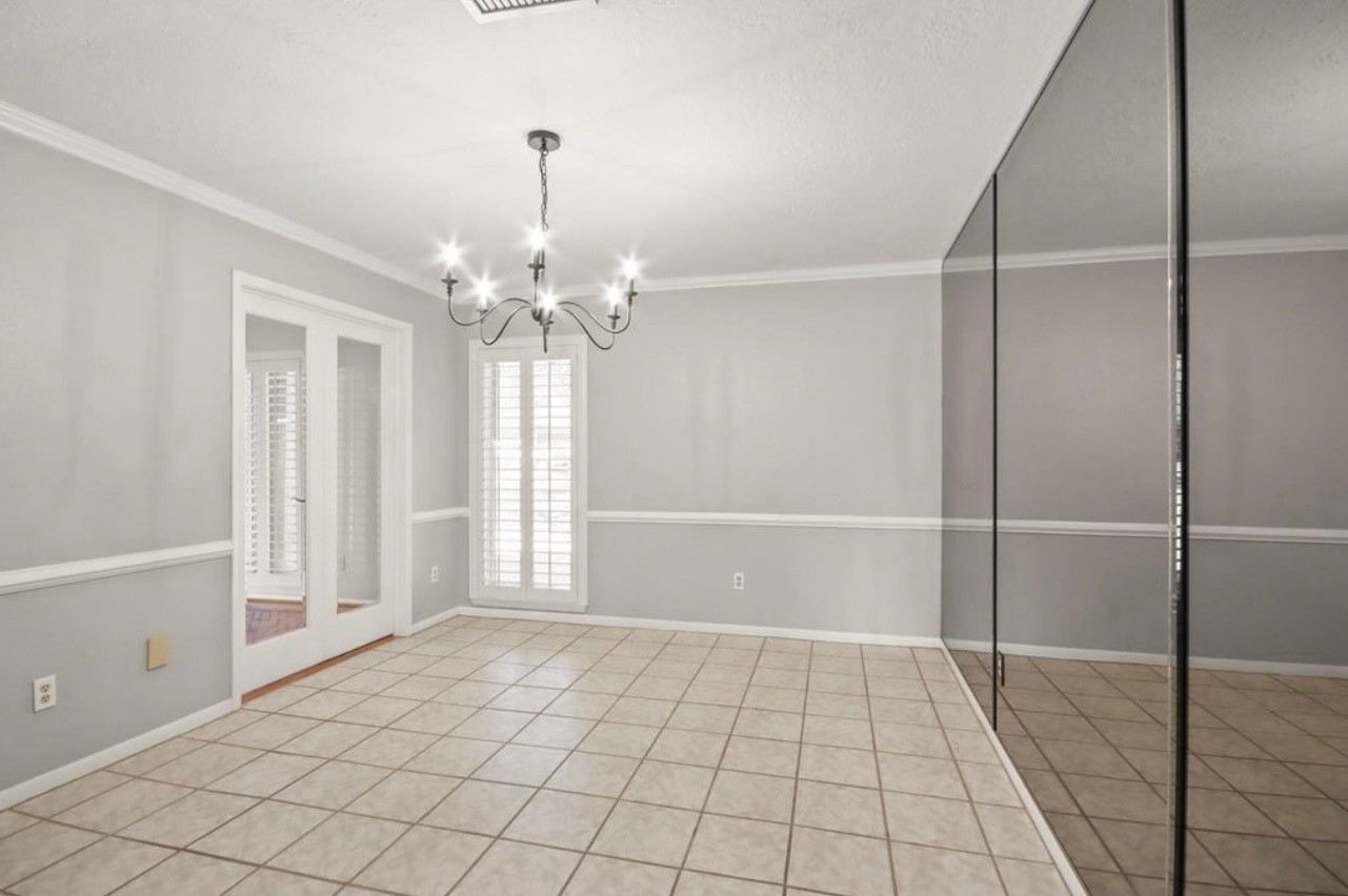 1134 Chestnut Ridge Road Houston, TX 77339 - Photo 18 of 46 Dining Room