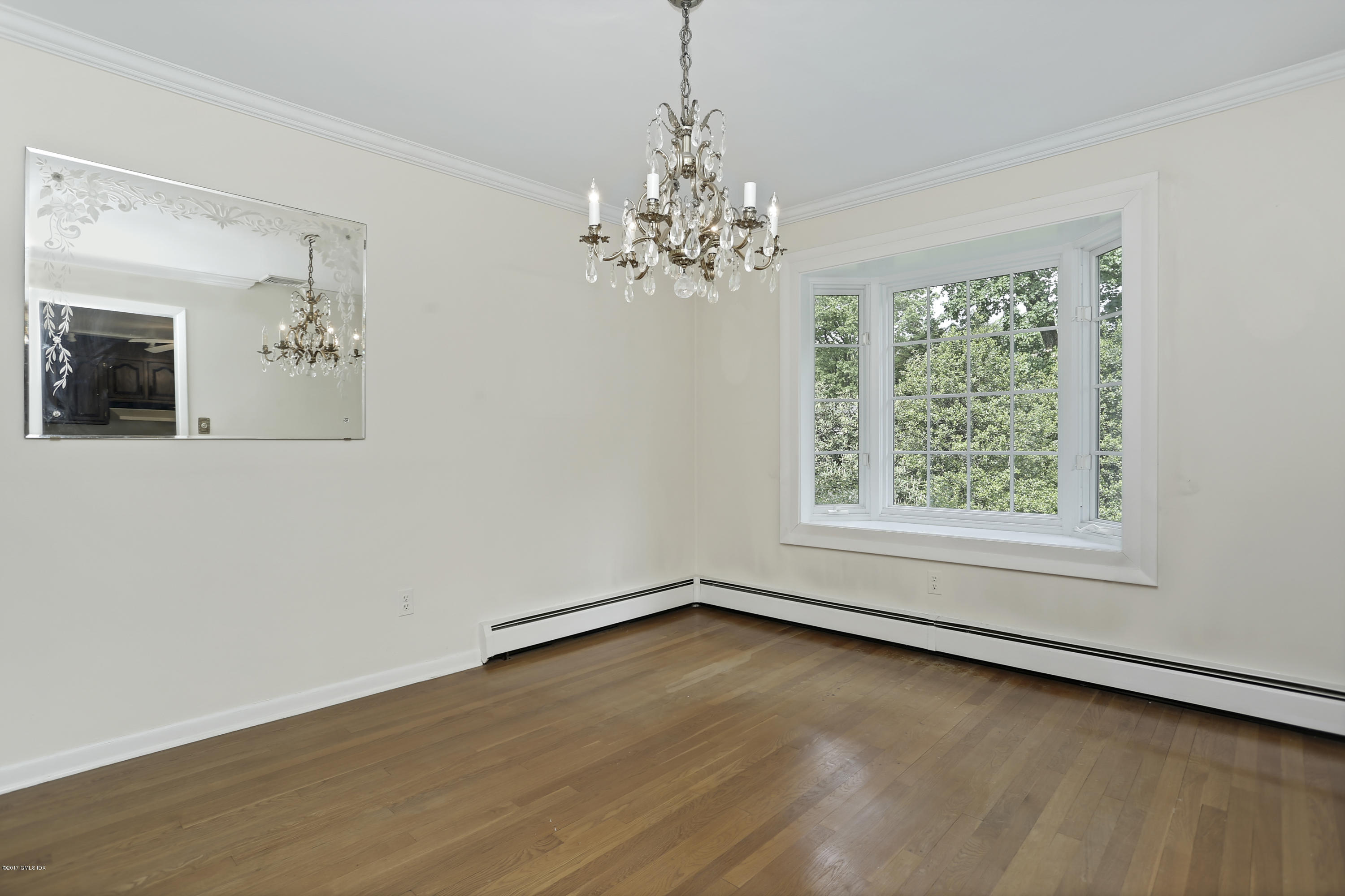 58 Long Meadow Road Riverside, CT 06878 - Photo 4 of 25 58 Long Meadow Ct Riverside CT-print-012