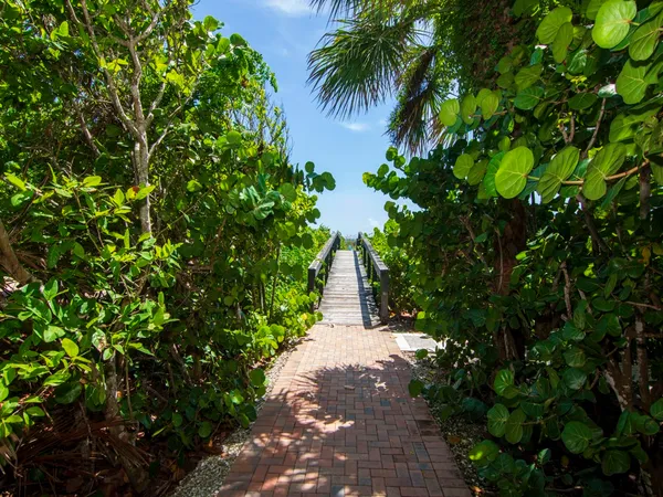 $20,000 | 2230 Seaside Street, Vero Beach, FL 32963