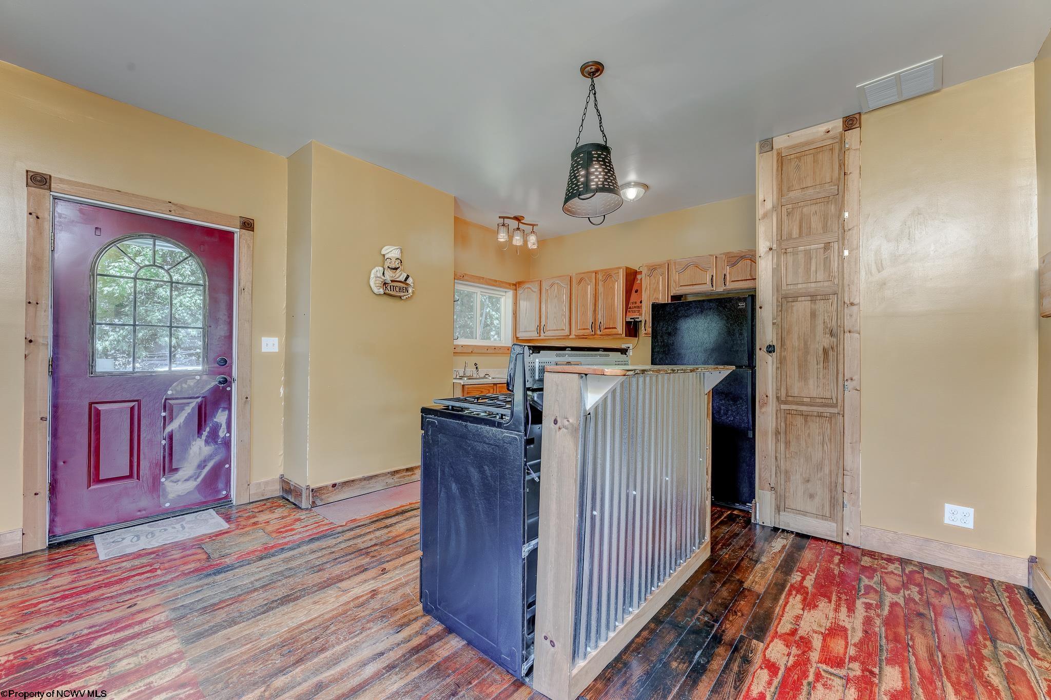 1 3rd Point Point Marion, PA 15474 - Photo 3 of 28 Gallery Image 3