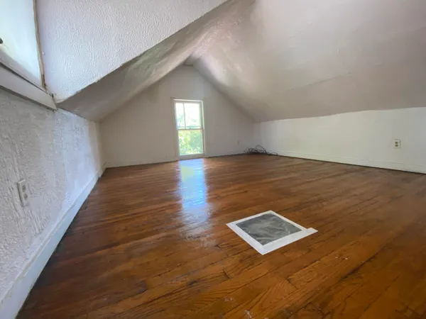 $159,900 | 613 Pearl Street, Kalamazoo, MI 49007