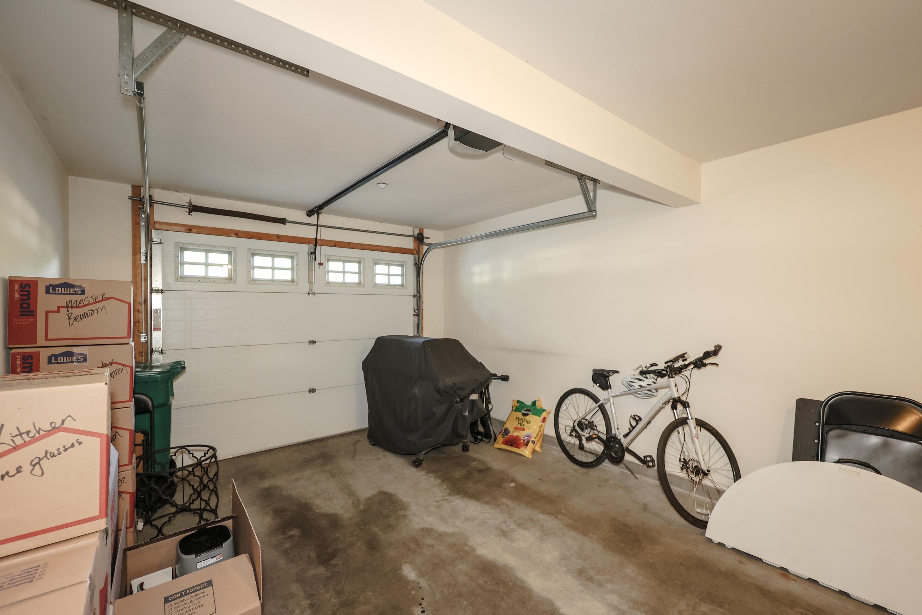75 Hackett Hill Road Manchester, NH 03102 - Photo 22 of 37