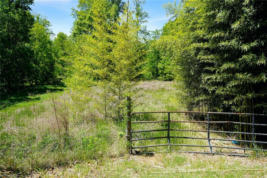 Winston-salem Valley Road Winston-Salem, NC 27106 - Photo 11 of 34