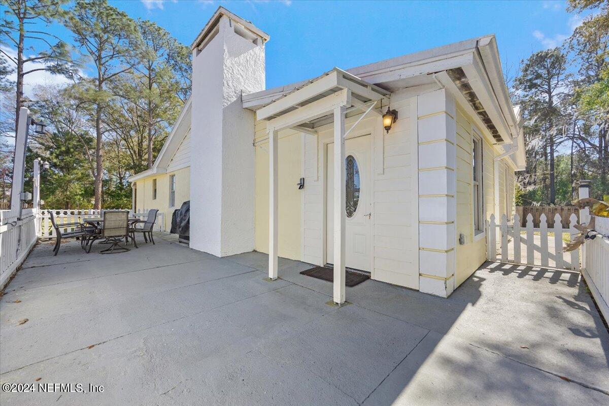 2610 Pacetti Road, Unit A St. Augustine, FL 32092 - Photo 5 of 31 a view of a house with a outdoor space