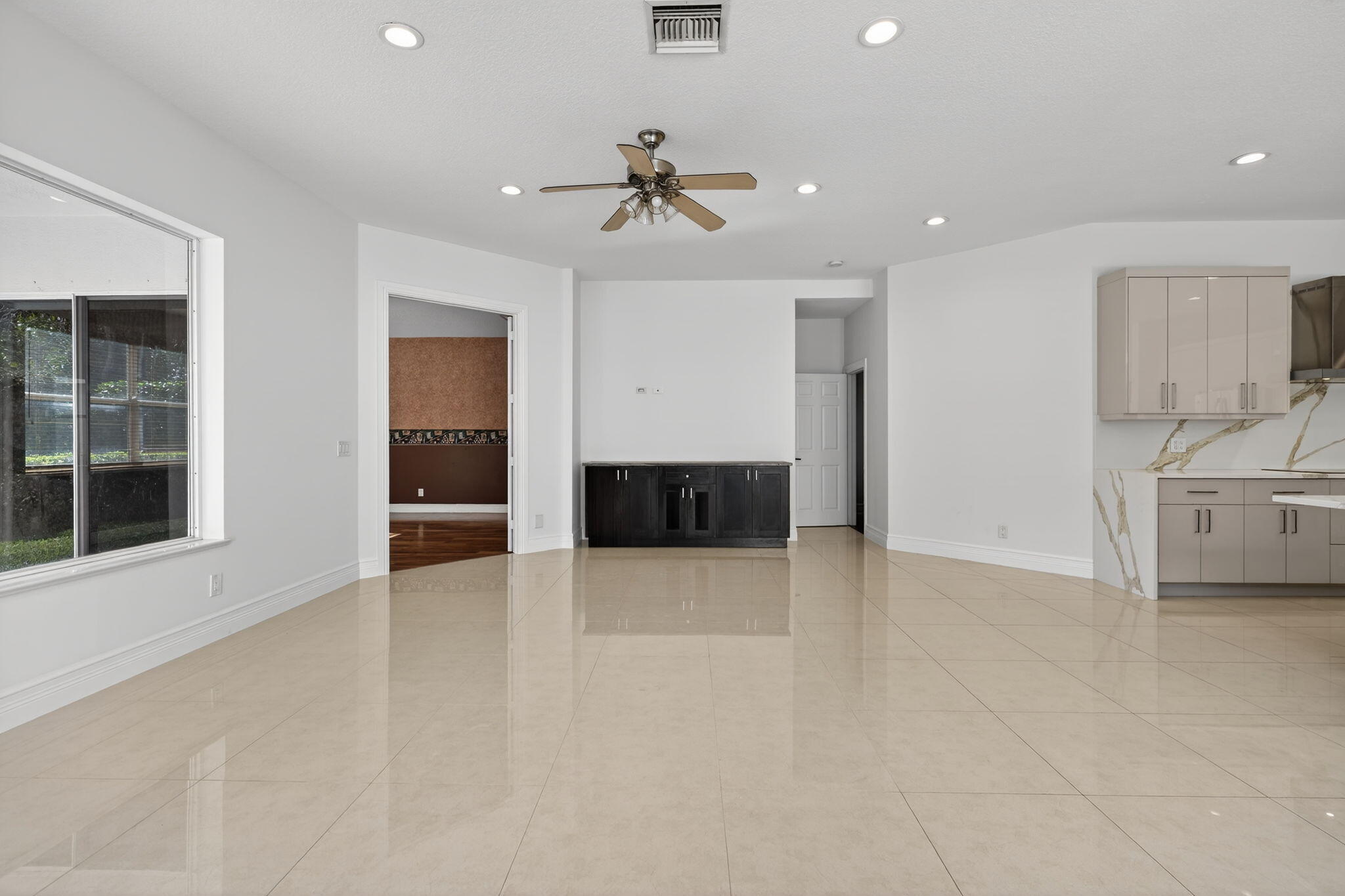 126 Bryce Lane Jupiter, FL 33458 - Photo 16 of 47 Kitchen Dining & Family room