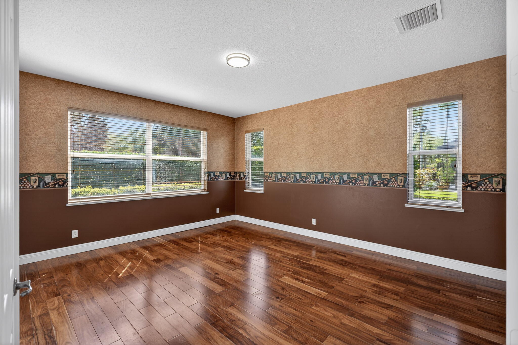 126 Bryce Lane Jupiter, FL 33458 - Photo 19 of 47 Den/ playroom