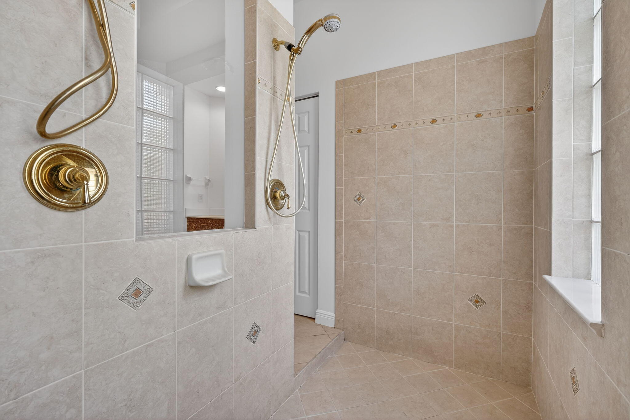 126 Bryce Lane Jupiter, FL 33458 - Photo 26 of 47 Master Shower