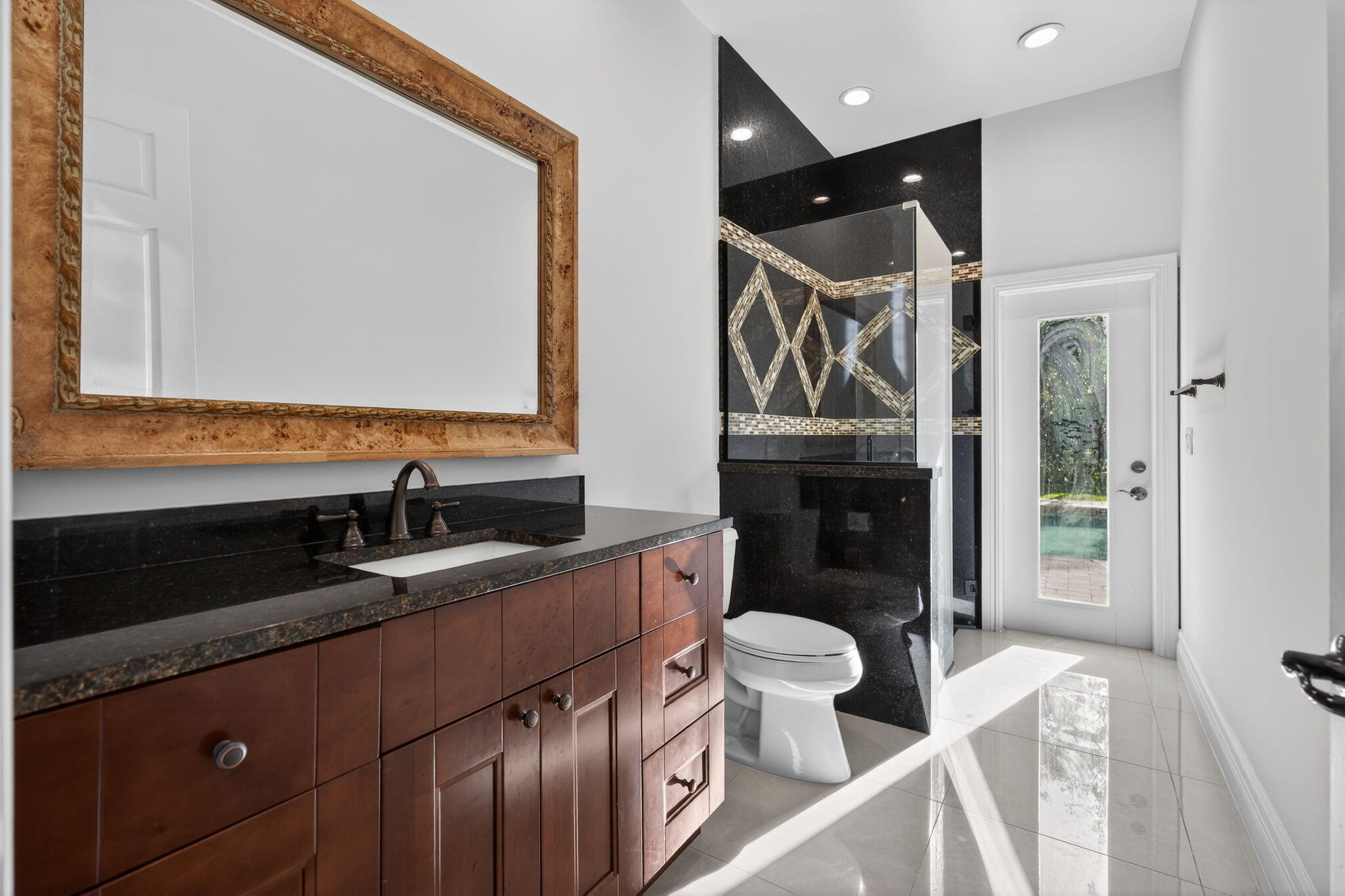 126 Bryce Lane Jupiter, FL 33458 - Photo 36 of 47 Guest Bath