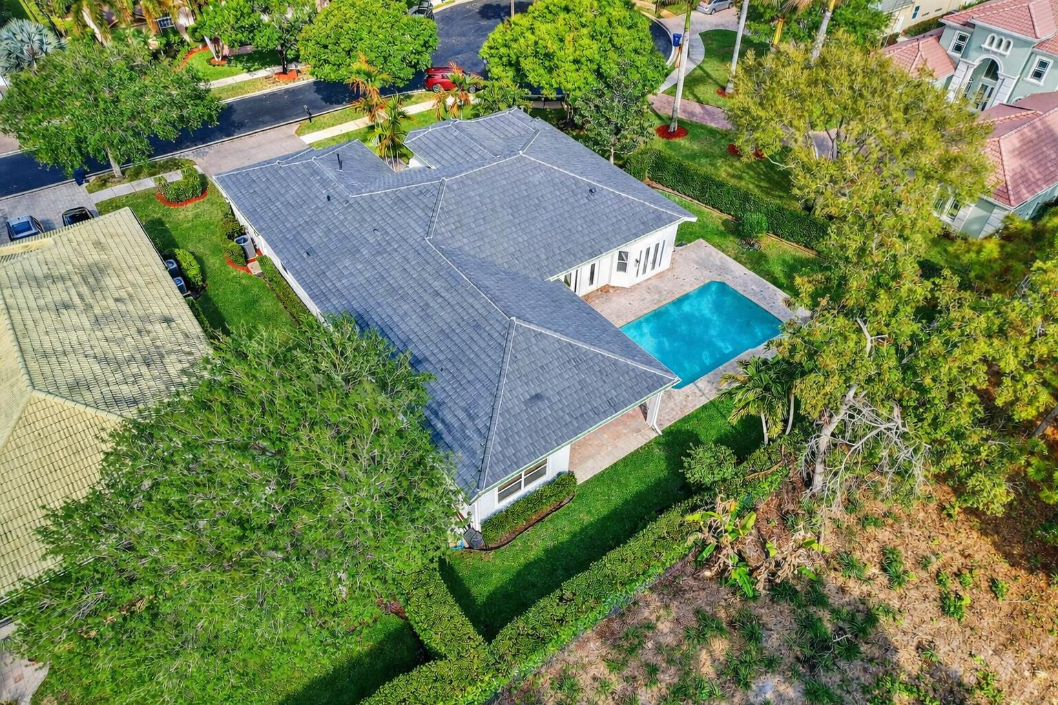 126 Bryce Lane Jupiter, FL 33458 - Photo 42 of 47 Exterior/ Grounds