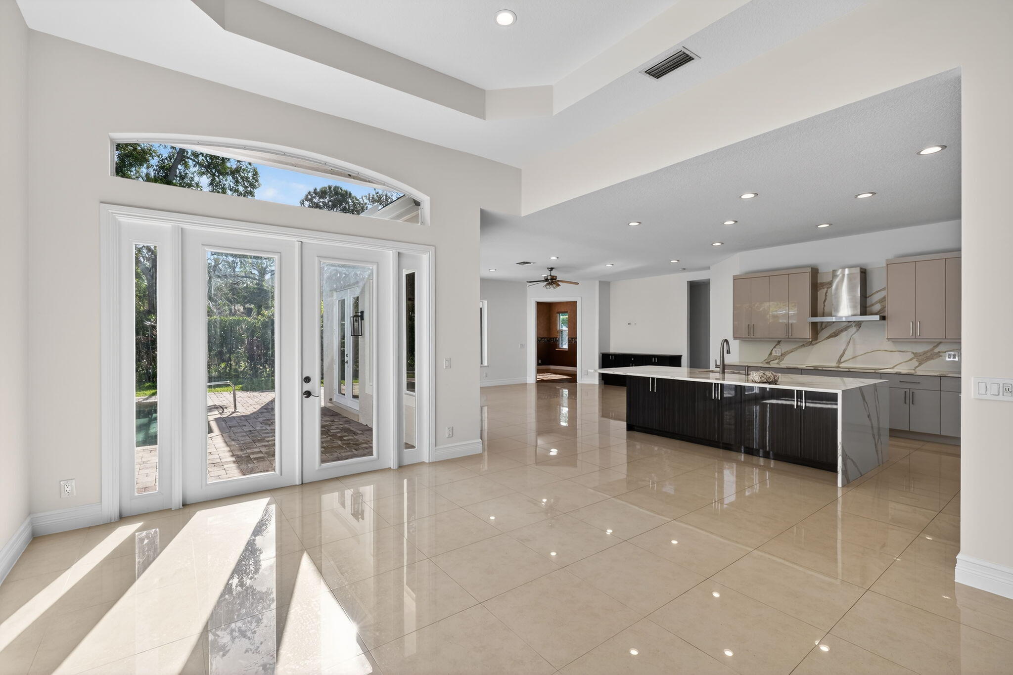 126 Bryce Lane Jupiter, FL 33458 - Photo 10 of 47 Living Room & Kitchen