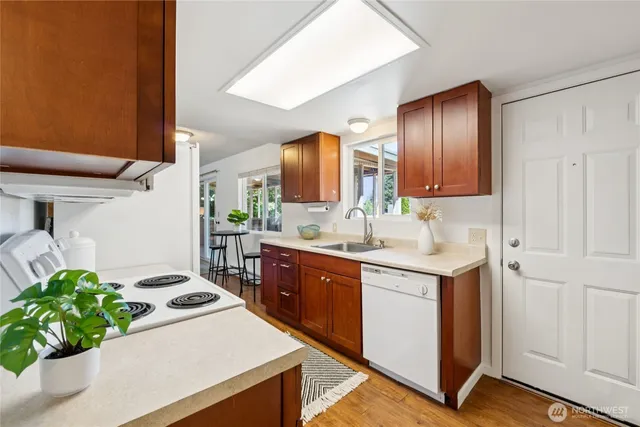 $719,000 | 19520 Grannis Road, Bothell, WA 98012