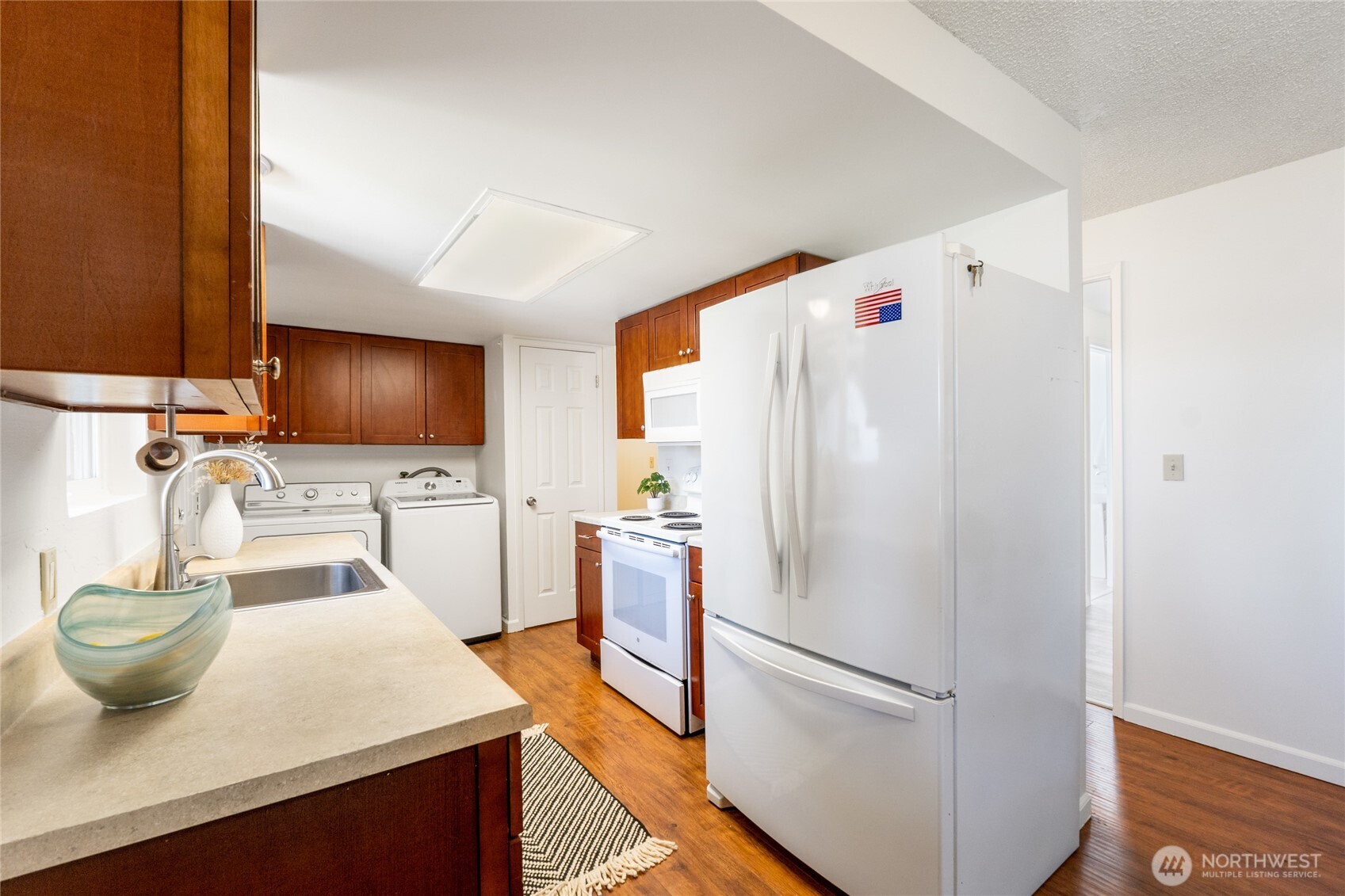 19520 Grannis Road Bothell, WA 98012 - Photo 15 of 36