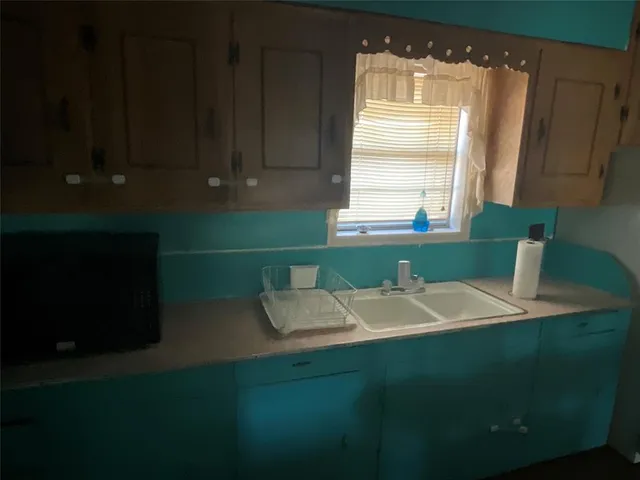 $139,000 | 215 North Ave O, Clifton, TX 76634