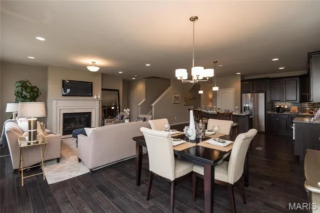 $484,900 | 1 Tbb Parker @ Ryehill Manor Street, St. Peters, MO 63376