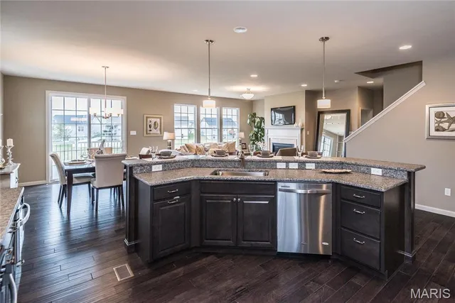 $484,900 | 1 Tbb Parker @ Ryehill Manor Street, St. Peters, MO 63376