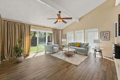 $499,900 | 2304 Oak Forest Court, Arlington, TX 76012