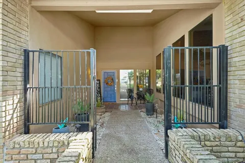 $499,900 | 2304 Oak Forest Court, Arlington, TX 76012