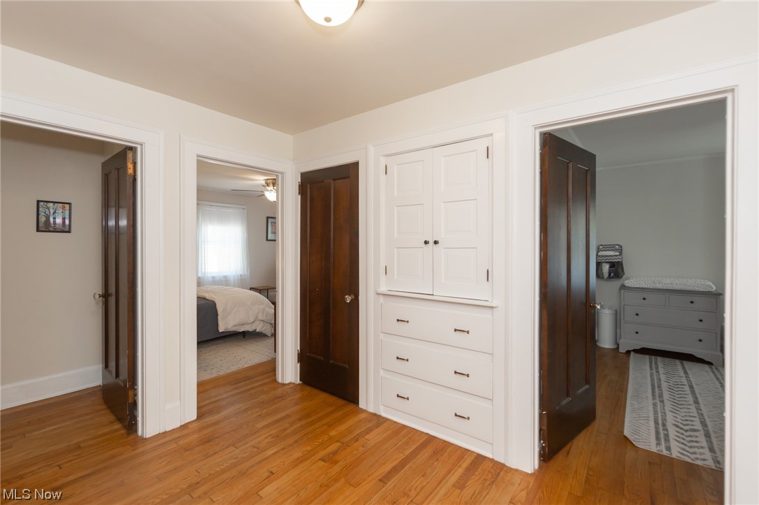 3004 East Overlook Road Cleveland, OH 44118 - Photo 20 of 35 Beautiful orginal built-ins!