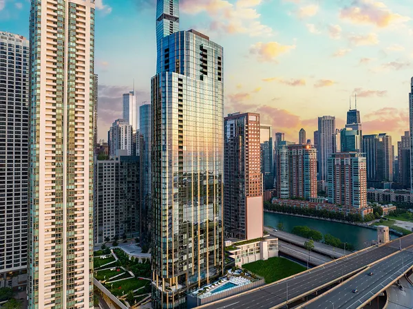 $1,100,000 | 211 North Harbor Drive, Unit 3406, Chicago, IL 60601