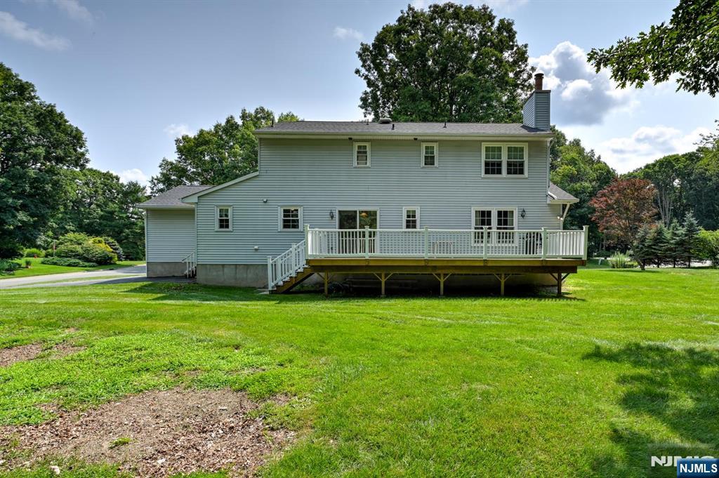 2 Pembroke Court Oak Ridge, NJ 07438 - Photo 26 of 28 Gallery Image 26