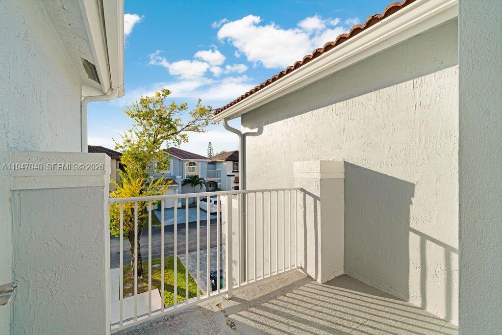 8725 Southwest 158th Place Miami, FL 33193 - Photo 28 of 48