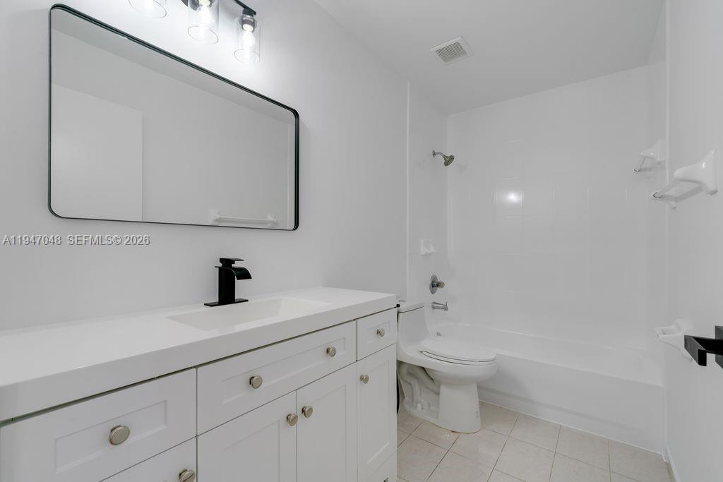 8725 Southwest 158th Place Miami, FL 33193 - Photo 29 of 48