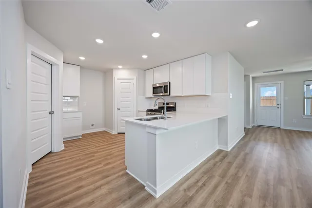 $309,563 | 803 Clear Valley Lane, Dayton, TX 77535