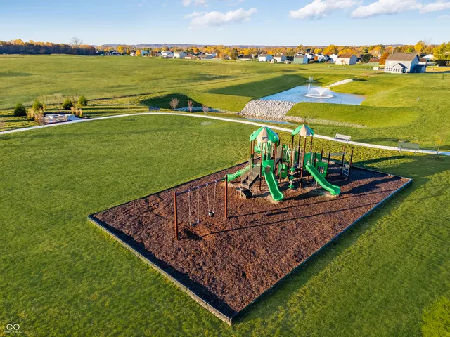 $409,999 | 1086 East Vly Oak Court, Mooresville, IN 46158