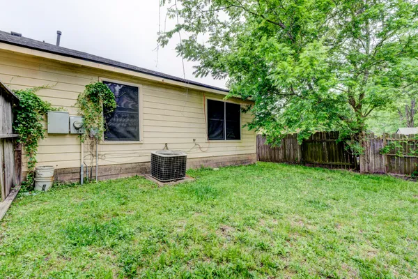 $1,250 | 22307 Tree House Lane, Spring, TX 77373