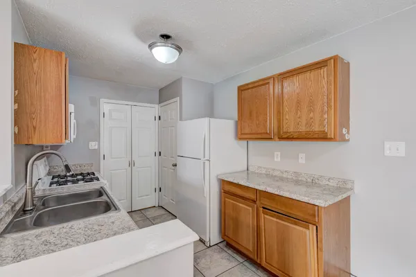 $1,250 | 22307 Tree House Lane, Spring, TX 77373