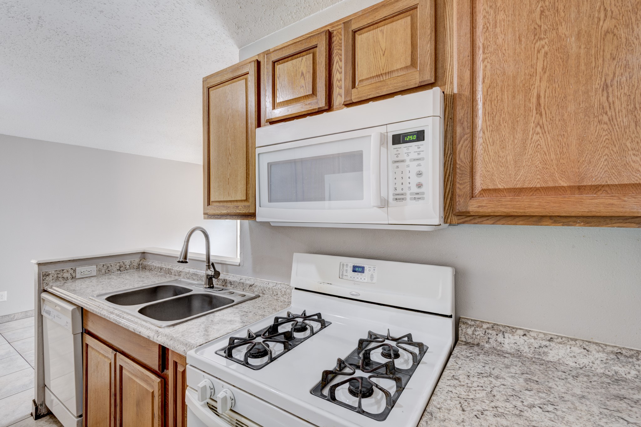 22307 Tree House Lane Spring, TX 77373 - Photo 9 of 16