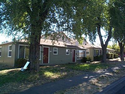 116 North 3rd Street Central Point, OR 97502 - Photo 1 of 7 Primary Photo