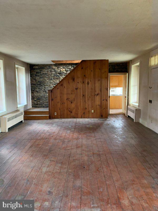 5286 Moyer Road Pipersville, PA 18947 - Photo 13 of 27 Living Room