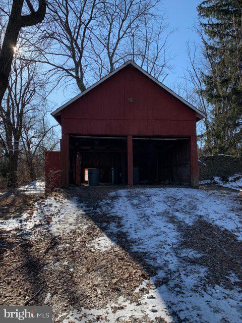 5286 Moyer Road Pipersville, PA 18947 - Photo 6 of 27 Garage