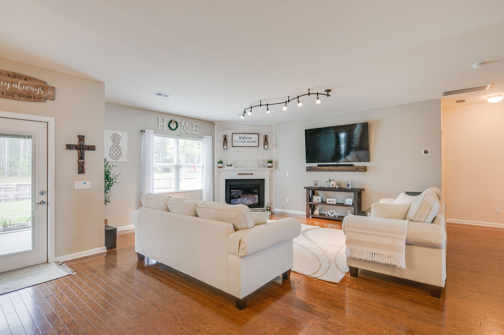 297 Decatur Drive Summerville, SC 29486 - Photo 16 of 45 Great Room