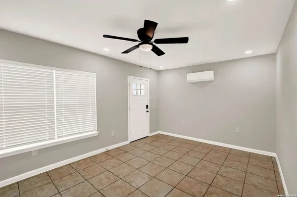 $595,000 | 255 South San Antonio Avenue, Leming, TX 78064