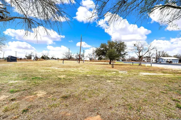 $595,000 | 255 South San Antonio Avenue, Leming, TX 78064