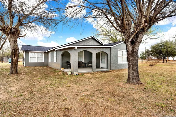 $595,000 | 255 South San Antonio Avenue, Leming, TX 78064