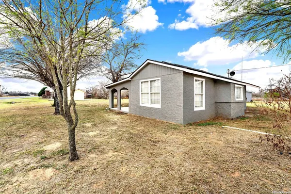 $595,000 | 255 South San Antonio Avenue, Leming, TX 78064