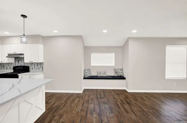 $595,000 | 255 South San Antonio Avenue, Leming, TX 78064