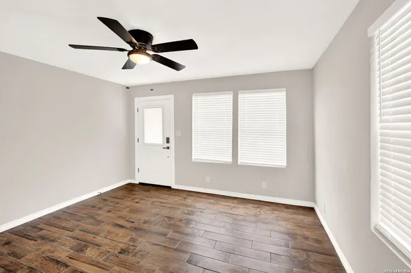 $595,000 | 255 South San Antonio Avenue, Leming, TX 78064