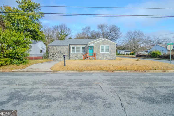 $1,600 | 579 Lynmore Avenue, Macon, GA 31206