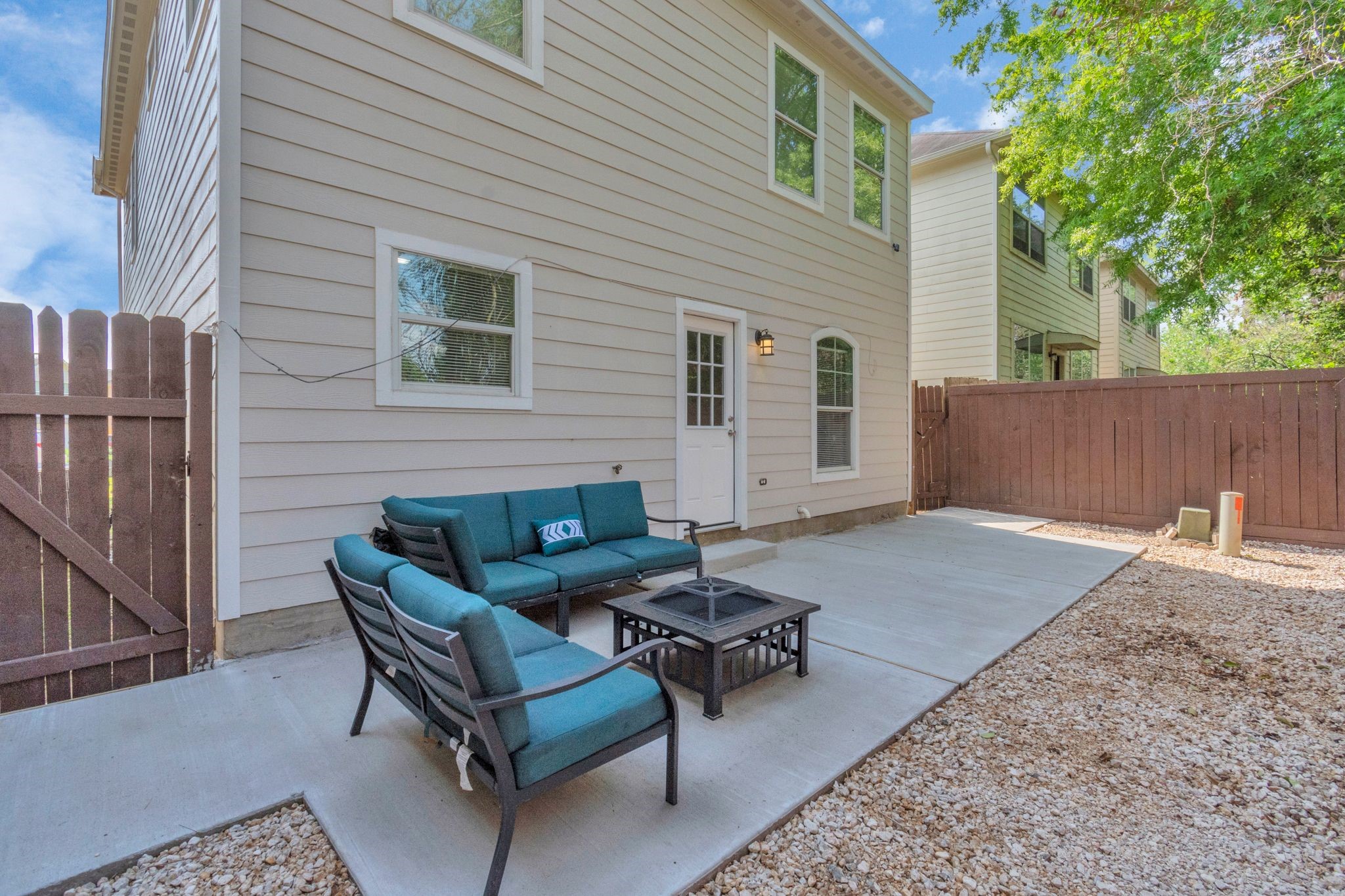 5822 Santa Bernadetta Houston, TX 77017 - Photo 31 of 34 Backyard