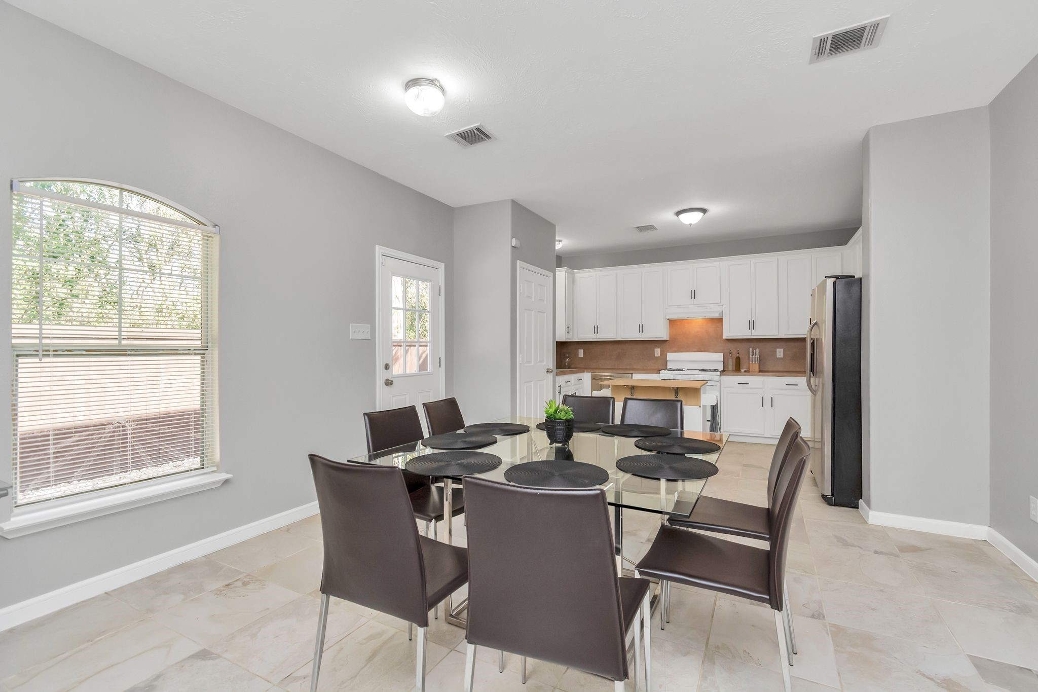 5822 Santa Bernadetta Houston, TX 77017 - Photo 9 of 34