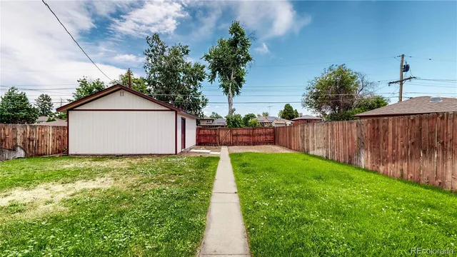 $2,900 | 3536 Dahlia Street, Denver, CO 80207