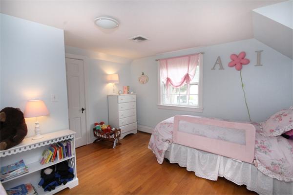 23 Tanager Road Attleboro, MA 02703 - Photo 12 of 25 Gallery Image 12