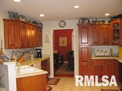 2510 Rae Allen Lane Marion, IL 62959 - Photo 8 of 19 Gallery Image 8