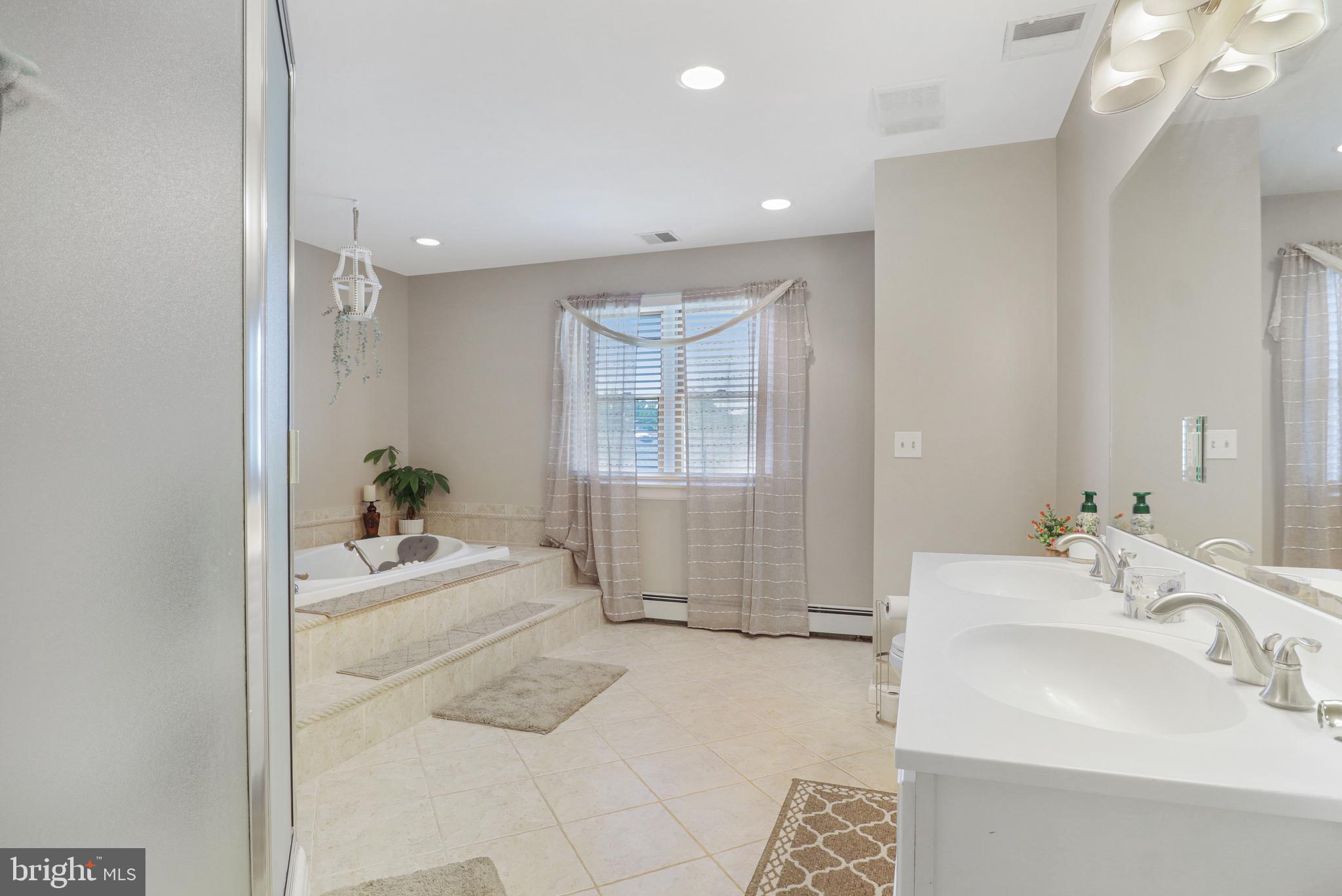 28 Colton Road Edison, NJ 08817 - Photo 43 of 60 Gallery Image 43